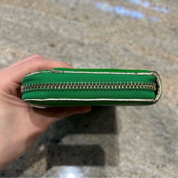 Vintage Authentic Kate Spade GREEN long wallet. Color of the season. Hot-fire! - Picture 9 of 10